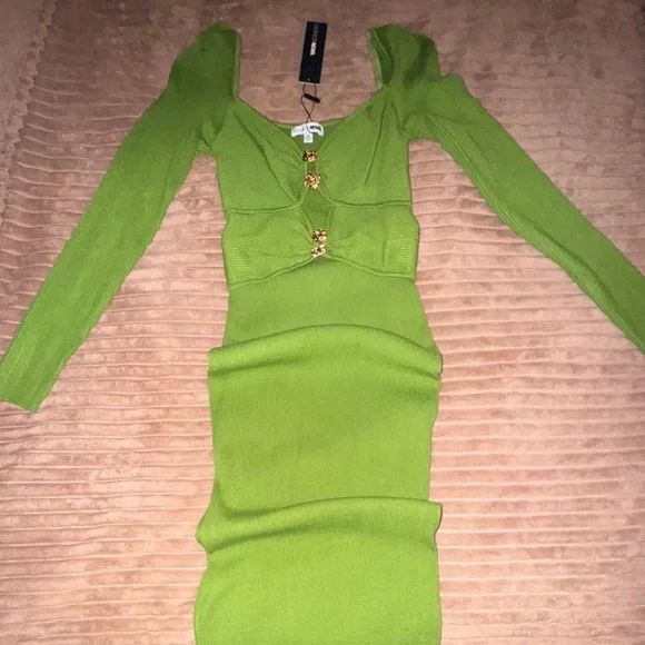 Elegant Green Long Sleeve Dress - Picture 6 of 6